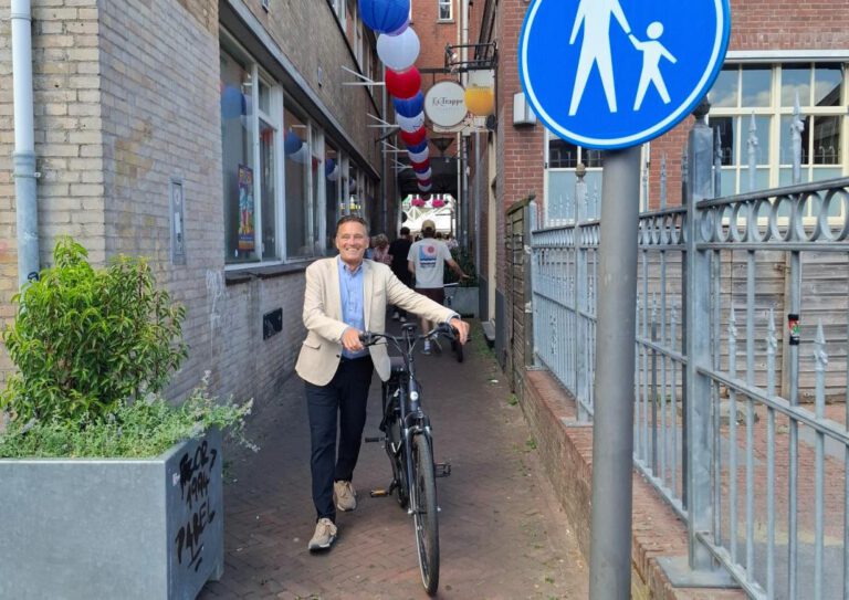 20250704-fietsverbod-tussen-de-markten